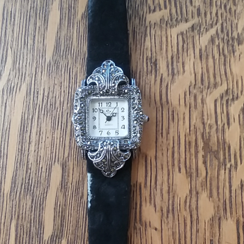 CENERE Marcasite quartz watch
